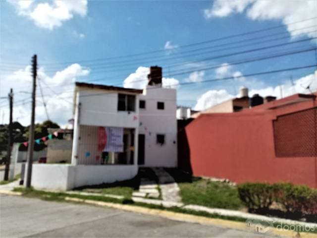 EXCELENTE CASA CON EXTRAORDINARIA UBICACION — foto 3