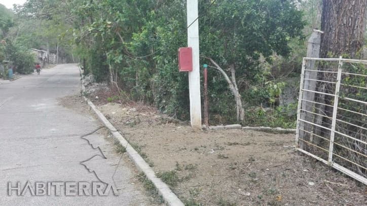 CASA EN VENTA EN LA COL. BENITO JUÁREZ, CERRO AZUL, VER. — foto 3