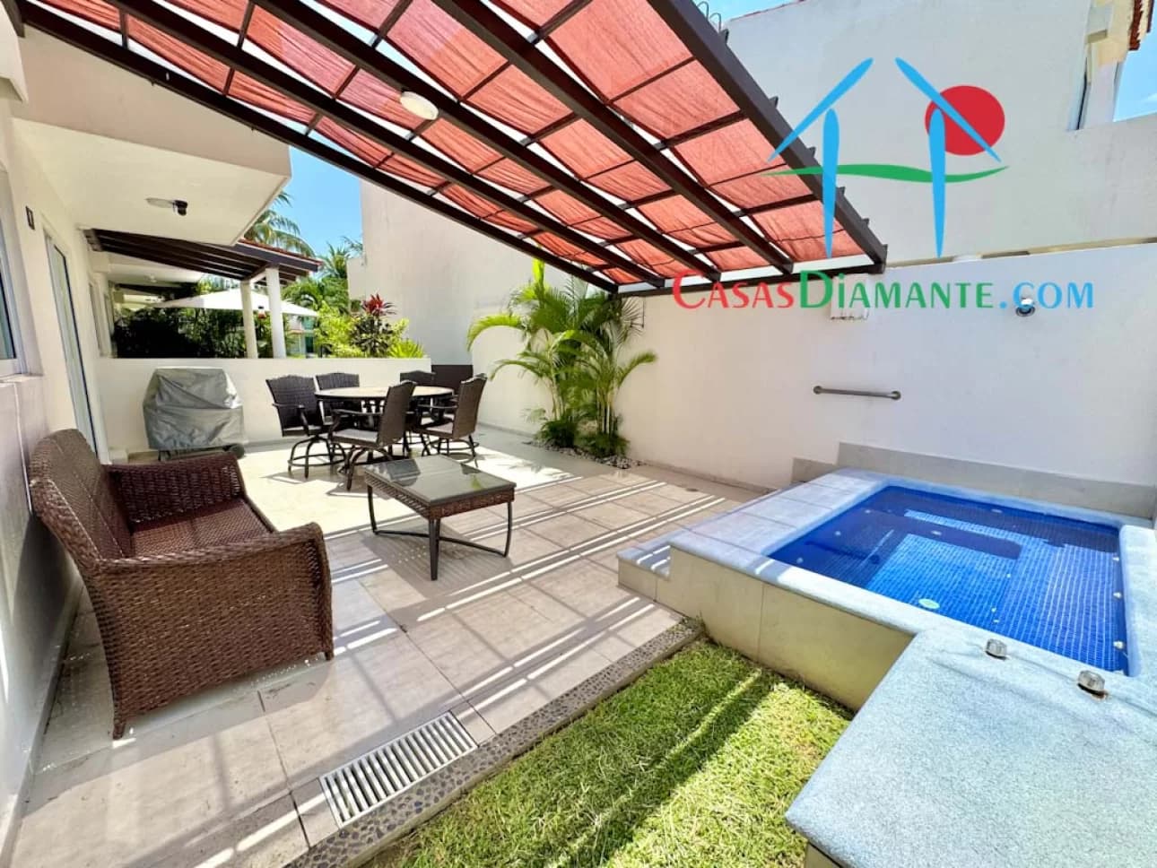 Casa con terraza, jacuzzi, salida al jardín y áreas comunes — foto 11