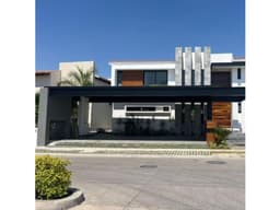 RESIDENCIA DE LUJO EN VENTA EN Paraíso Country Club