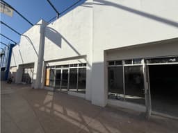 Locales en Renta en Plaza Palmeras en Ensenada local 64 m2