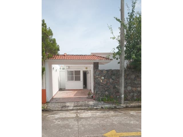 CASA EN RENTA FRACC. PUENTE MORENO