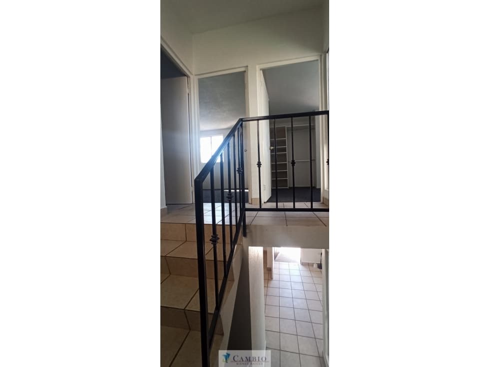 SE RENTA CASA EN PORTICOS DE SAN ANTONIO — foto 4