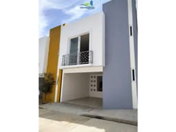 Casa en venta Col. Guelaguetza, a 3 minutos de plaza bella
