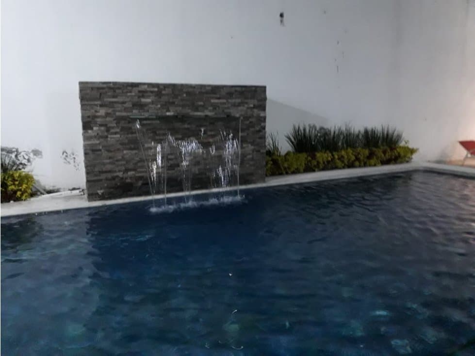 ESPECTACULAR CASA CON GRAN ILUMINACIÓN — foto 5