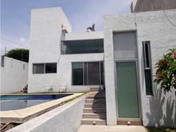 Venta de Casa Sola en Fracc. Burgos Bugambilias