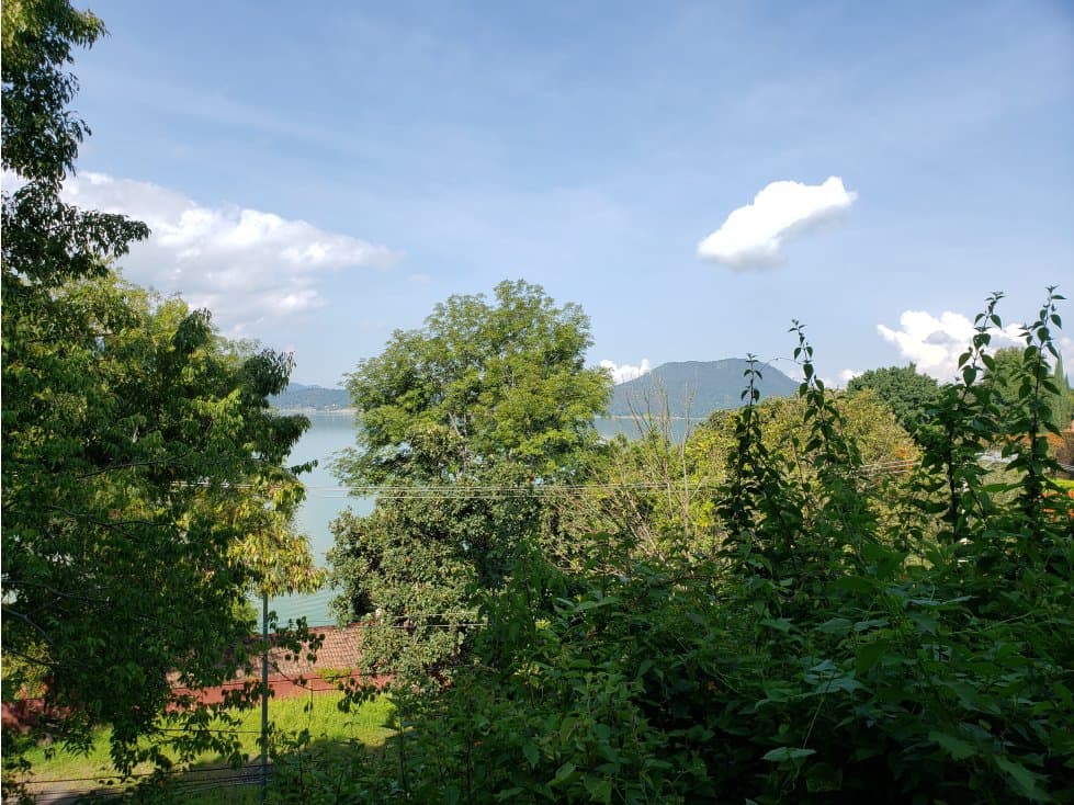 TERRENO EN VENTA CON EXCELENTE VISTA AL LAGO — foto 2