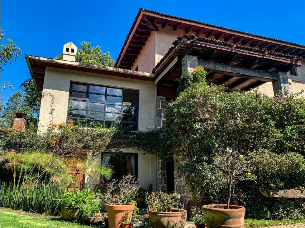 CASA CONTEMPORANEA CON EXCELENTE UBICACION — foto 6