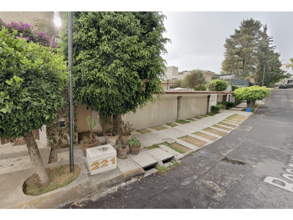 INCREIBLE CASA EN REMATE EN LOMAS DE CHAPULTEPEC — foto 2
