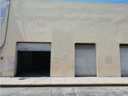 ESPACIOSO LOCAL PARA REMODELAR EN CENTRO DE MERIDA