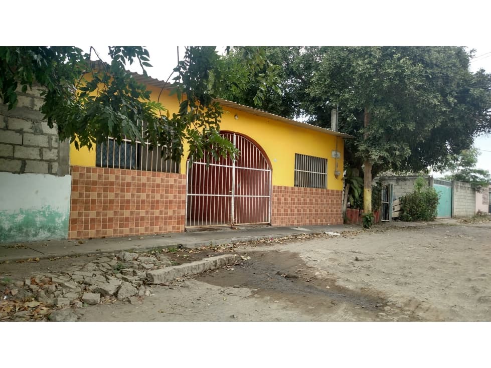 VENTA DE CASA EN AMAPOLAS — foto 1