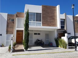 Casa en venta en Lomas de Angelópolis, clúster Natura, Puebla.