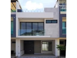 Casa en venta en Fracc. sobre el periférico