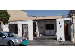 CASA EN VENTA EN CENTRO DE SAN NICOLAS 3 CASAS EN UN AREA DE 395 M 2