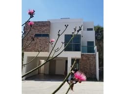 CASA NUEVA EN VENTA EN ZONA SUR ORIENTE