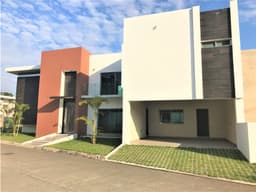 CASA VÍRGENES EN VENTA EN FRACCIONAMIENTO TERRANOVA TAPACHULA