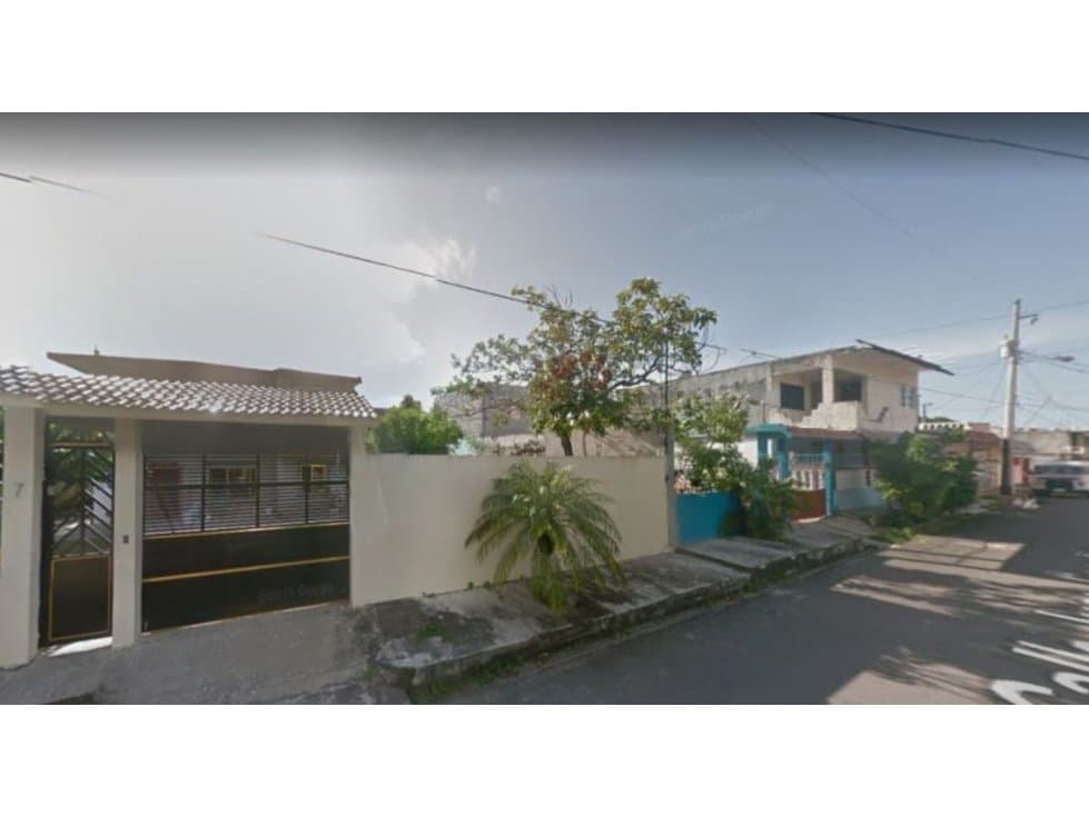 Excelente Casa En Remate — foto 1