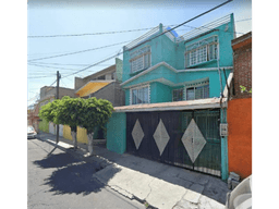 EXCELENTE OPORTUNIDAD HERMOSA CASA