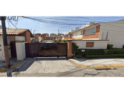 CASA EN REMATE