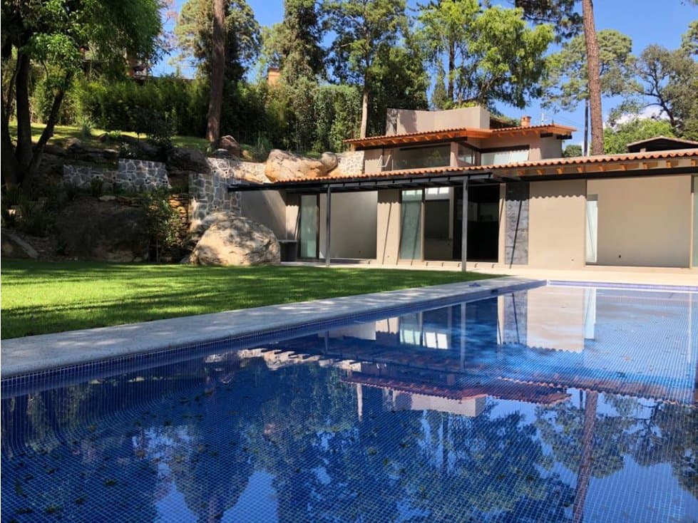 CASA EN VENTA AVANDARO VALLE DE BRAVO — foto 2