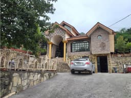 Quinta en Venta en los Cavazos, Santiago Nuevo Leon