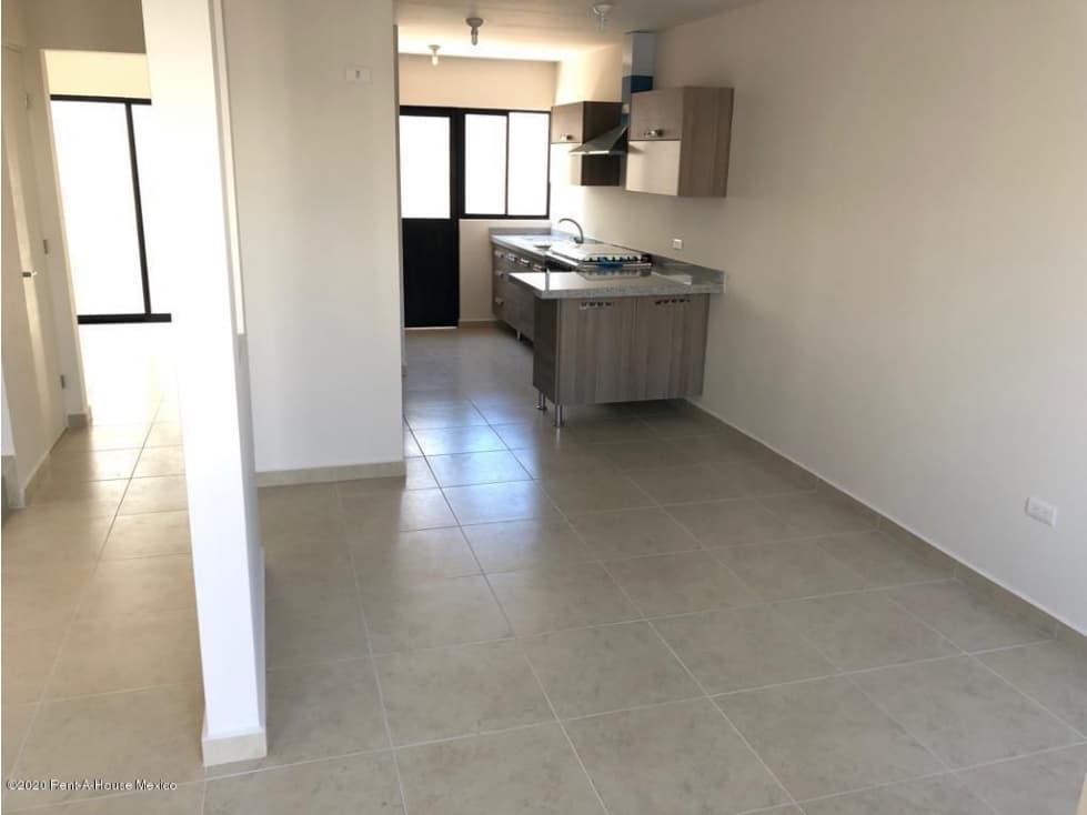 Casa Hermosa en Venta en El Mirador KP — foto 2