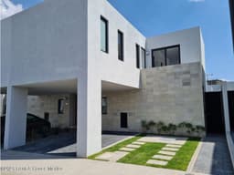 LINDA CASA EN EXCLUSIVA PRIVADA EN ZIBATAGRC22-55