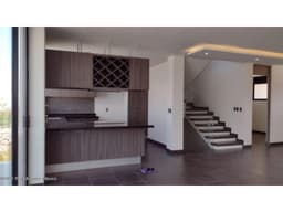 Casa de diseño en venta en Zibatá de 3 niveles mas Roof garden