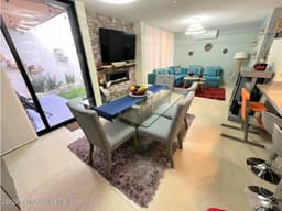 Casa en Renta en Zibata KP