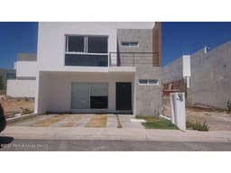 Casa en venta El Mirador 3 habitaciones AVH