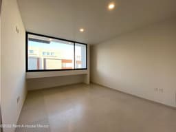 VENTA, Zibatá - Casa con sala de TV y roof garden