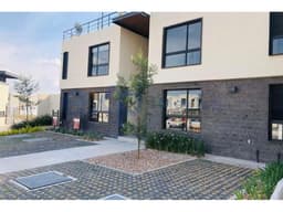 Departamento Nuevo Renta en Planta Baja con Jardín (terreno excedente)